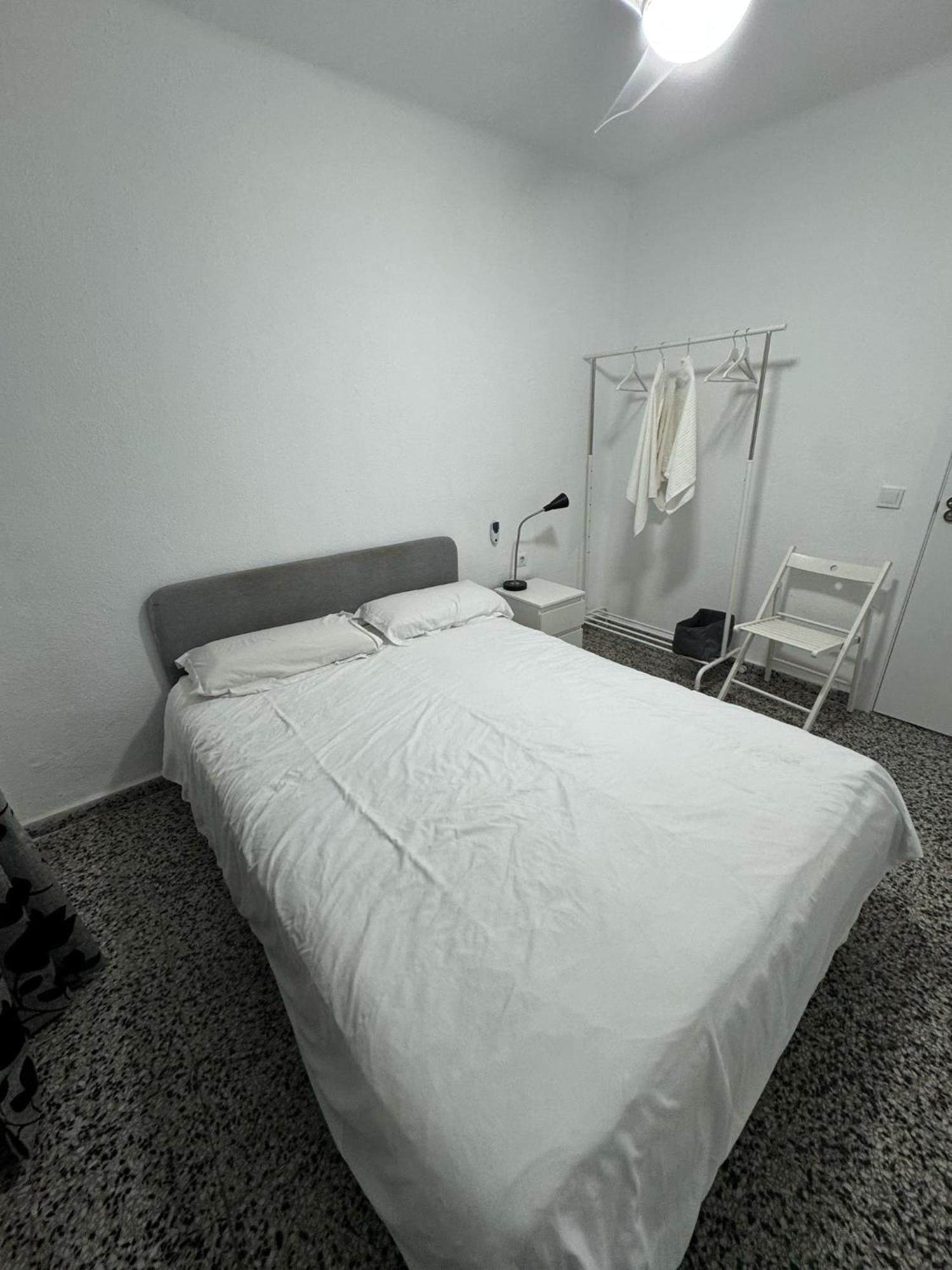 Apartamento De Habitaciones Privadas En El Centro De Malaga Exterior photo